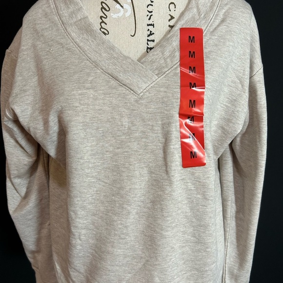 Orvis Cream V-Neck Sweatshirt - Picture 2 of 9